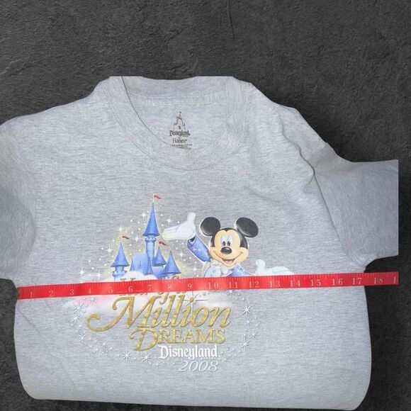 Disneyland Resort Vintage 2008 'Year of a Million Dreams' T-shirt Size Small - Picture 5 of 6